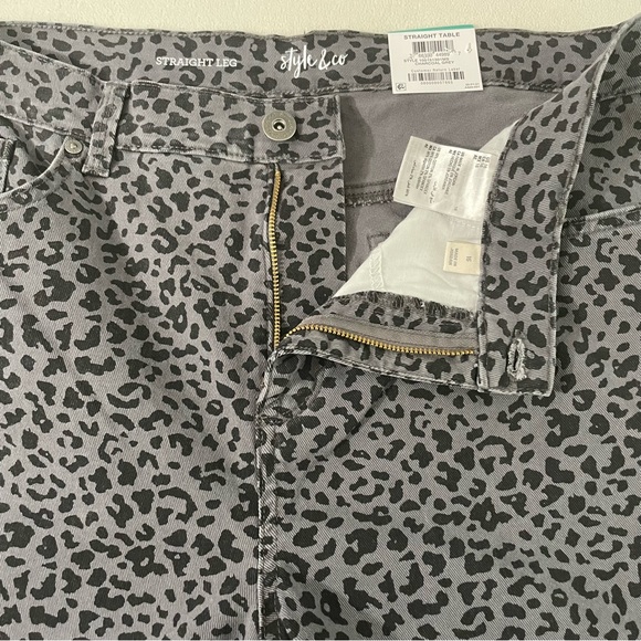 STYLE & CO Women’s Straight Leg Jeans - Picture 7 of 11